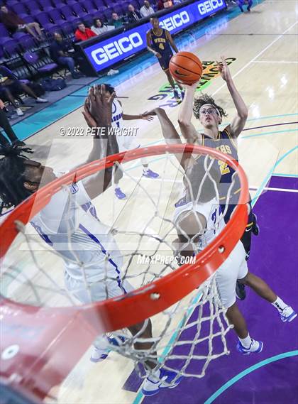 Thumbnail 1 in Winter Haven vs Vashon (city of Palms Classic) photogallery.