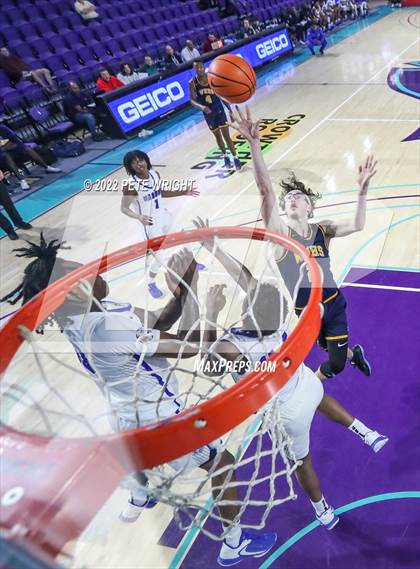 Thumbnail 2 in Winter Haven vs Vashon (city of Palms Classic) photogallery.