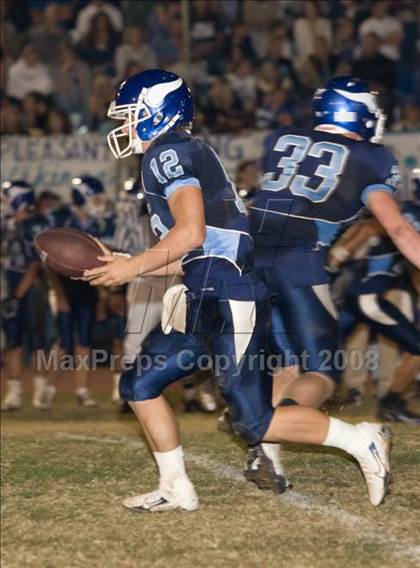 Thumbnail 2 in Pleasant Valley vs. Chico photogallery.