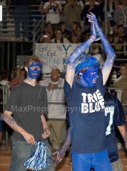 Thumbnail 3 in Pleasant Valley vs. Chico photogallery.