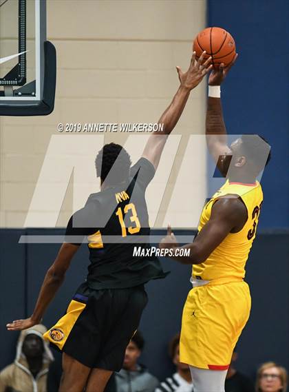 Thumbnail 3 in Monteverde Academy vs. Oak Hill Academy (ARS/Rescue Rooter National Hoopfest) photogallery.