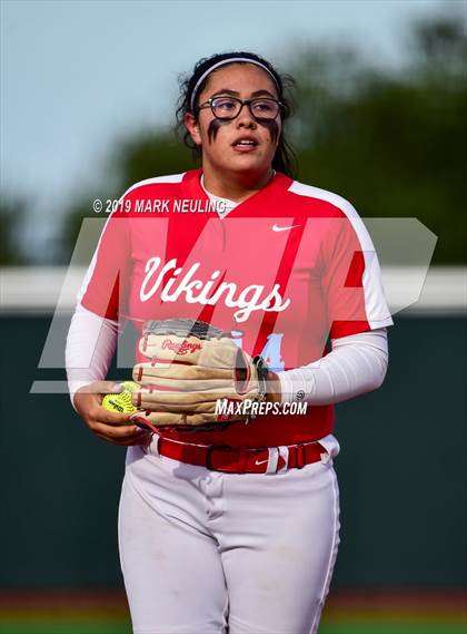 Thumbnail 3 in North Salinas vs. San Mateo (CIF CCS D1 Round 1) photogallery.