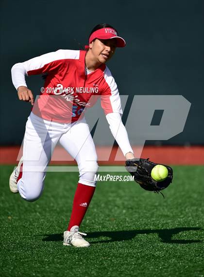 Thumbnail 3 in North Salinas vs. San Mateo (CIF CCS D1 Round 1) photogallery.