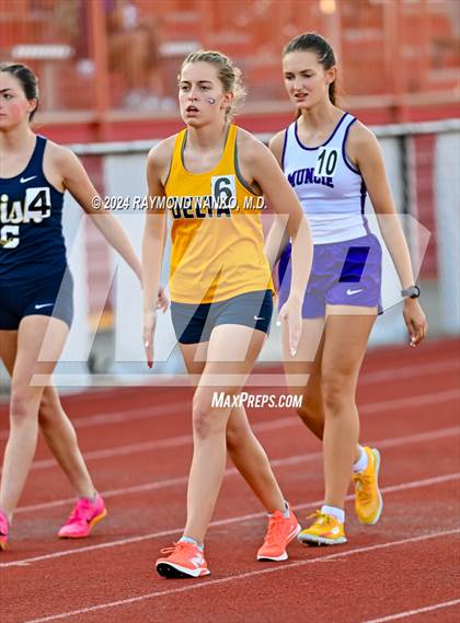 Thumbnail 2 in IHSAA Pike Regional (800 Meter)  photogallery.