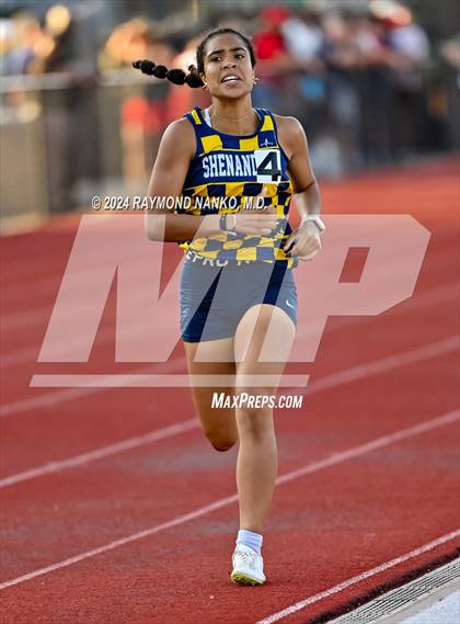 Thumbnail 1 in IHSAA Pike Regional (800 Meter)  photogallery.