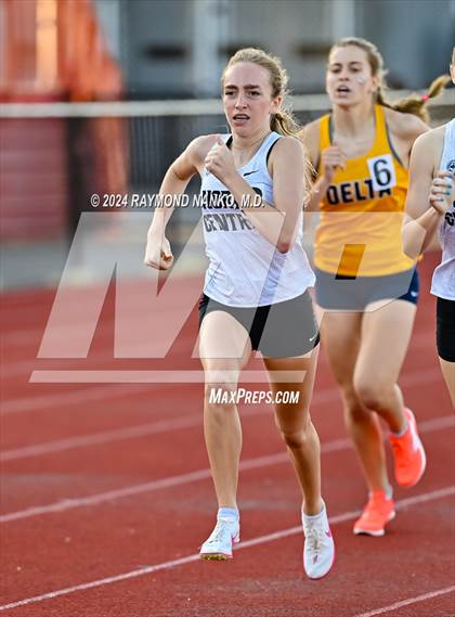 Thumbnail 1 in IHSAA Pike Regional (800 Meter)  photogallery.