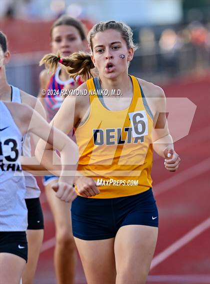 Thumbnail 2 in IHSAA Pike Regional (800 Meter)  photogallery.