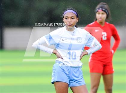 Thumbnail 1 in Clovis North @ Carondelet (CIF NorCal D1 Regional Playoffs) photogallery.