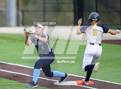 Thumbnail 3 in Liberty North vs Oak Park - MSHSAA Dist. Playoffs photogallery.