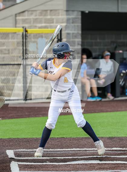 Thumbnail 1 in Liberty North vs Oak Park - MSHSAA Dist. Playoffs photogallery.