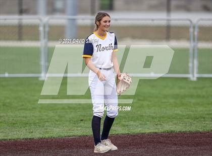 Thumbnail 2 in Liberty North vs Oak Park - MSHSAA Dist. Playoffs photogallery.