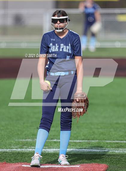Thumbnail 1 in Liberty North vs Oak Park - MSHSAA Dist. Playoffs photogallery.