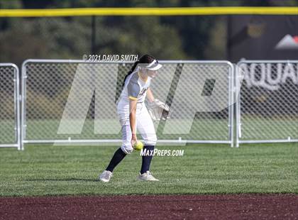 Thumbnail 3 in Liberty North vs Oak Park - MSHSAA Dist. Playoffs photogallery.