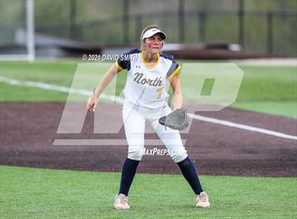 Thumbnail 1 in Liberty North vs Oak Park - MSHSAA Dist. Playoffs photogallery.