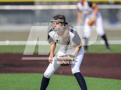 Thumbnail 1 in Liberty North vs Oak Park - MSHSAA Dist. Playoffs photogallery.
