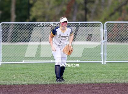 Thumbnail 1 in Liberty North vs Oak Park - MSHSAA Dist. Playoffs photogallery.