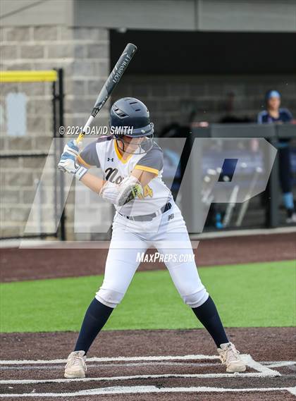 Thumbnail 2 in Liberty North vs Oak Park - MSHSAA Dist. Playoffs photogallery.
