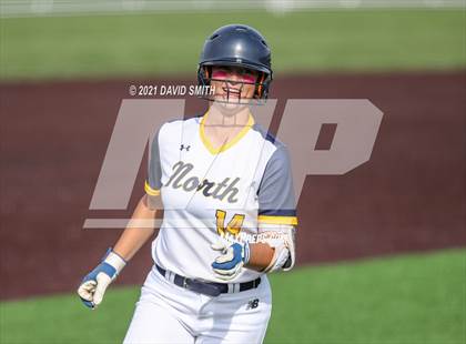 Thumbnail 3 in Liberty North vs Oak Park - MSHSAA Dist. Playoffs photogallery.