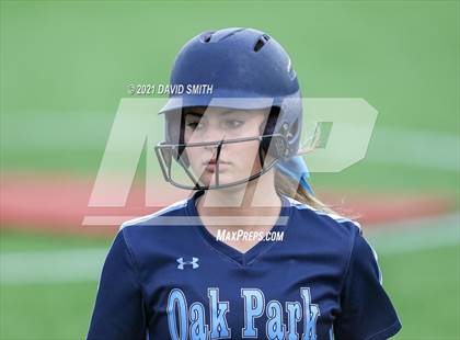 Thumbnail 2 in Liberty North vs Oak Park - MSHSAA Dist. Playoffs photogallery.