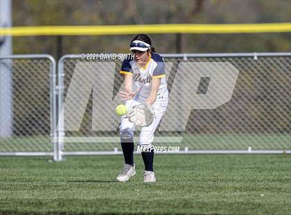 Thumbnail 2 in Liberty North vs Oak Park - MSHSAA Dist. Playoffs photogallery.