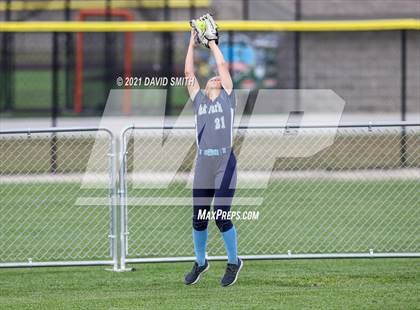 Thumbnail 2 in Liberty North vs Oak Park - MSHSAA Dist. Playoffs photogallery.