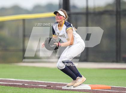 Thumbnail 2 in Liberty North vs Oak Park - MSHSAA Dist. Playoffs photogallery.