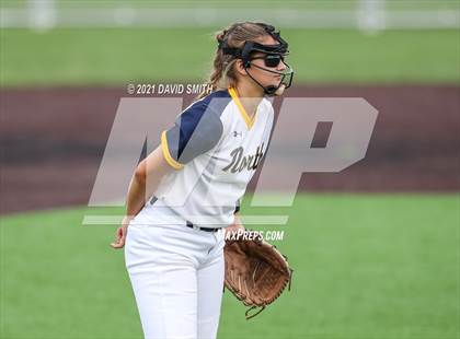 Thumbnail 1 in Liberty North vs Oak Park - MSHSAA Dist. Playoffs photogallery.