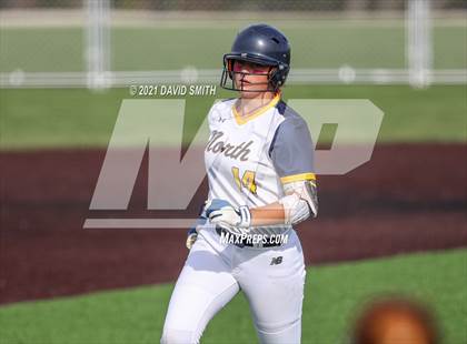 Thumbnail 2 in Liberty North vs Oak Park - MSHSAA Dist. Playoffs photogallery.