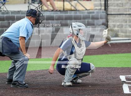 Thumbnail 2 in Liberty North vs Oak Park - MSHSAA Dist. Playoffs photogallery.