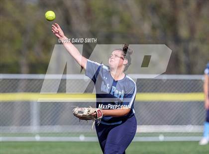 Thumbnail 3 in Liberty North vs Oak Park - MSHSAA Dist. Playoffs photogallery.