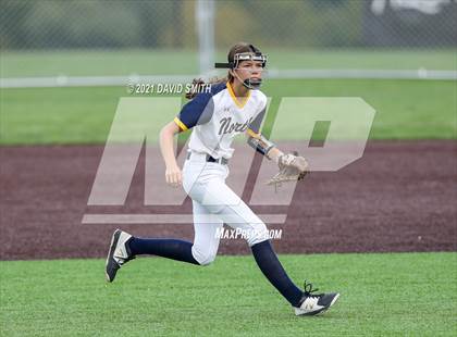 Thumbnail 1 in Liberty North vs Oak Park - MSHSAA Dist. Playoffs photogallery.