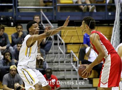 Thumbnail 1 in Bishop O'Dowd vs. Mater Dei (CIF State Open Division Final) photogallery.