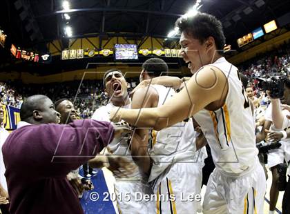 Thumbnail 3 in Bishop O'Dowd vs. Mater Dei (CIF State Open Division Final) photogallery.