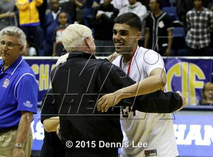 Thumbnail 2 in Bishop O'Dowd vs. Mater Dei (CIF State Open Division Final) photogallery.