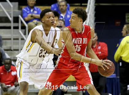 Thumbnail 3 in Bishop O'Dowd vs. Mater Dei (CIF State Open Division Final) photogallery.