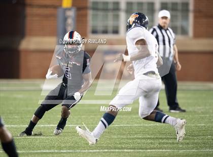 Thumbnail 3 in Mallard Creek vs. Zebulon B. Vance photogallery.