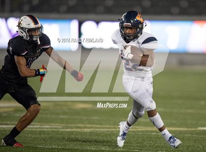 Thumbnail 3 in Mallard Creek vs. Zebulon B. Vance photogallery.