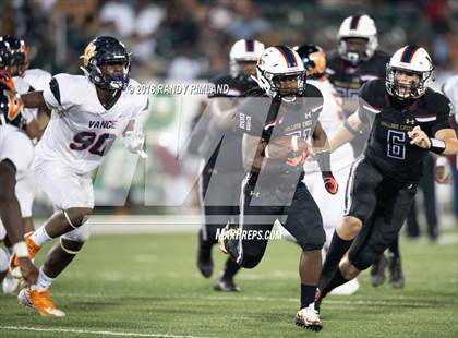 Thumbnail 2 in Mallard Creek vs. Zebulon B. Vance photogallery.