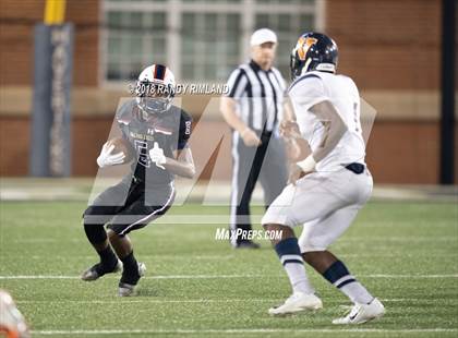 Thumbnail 2 in Mallard Creek vs. Zebulon B. Vance photogallery.