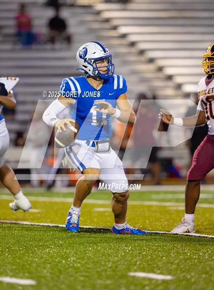 Thumbnail 3 in Middleton vs Jesuit photogallery.