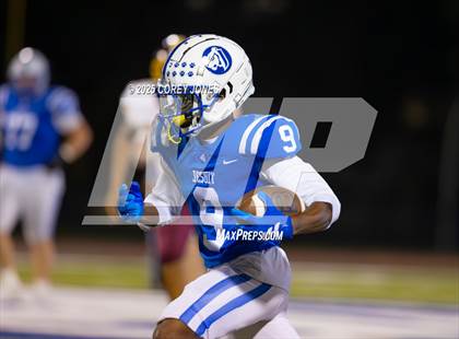 Thumbnail 3 in Middleton vs Jesuit photogallery.