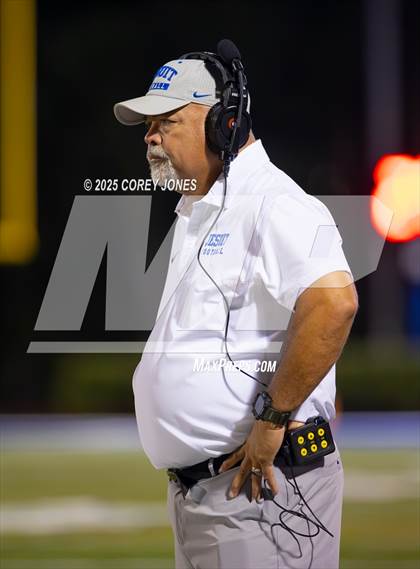 Thumbnail 3 in Middleton vs Jesuit photogallery.