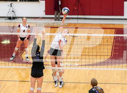Thumbnail 2 in Gunter @ Callisburg photogallery.