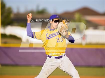Thumbnail 3 in Alonso @ Lennard photogallery.