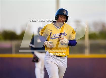 Thumbnail 1 in Alonso @ Lennard photogallery.