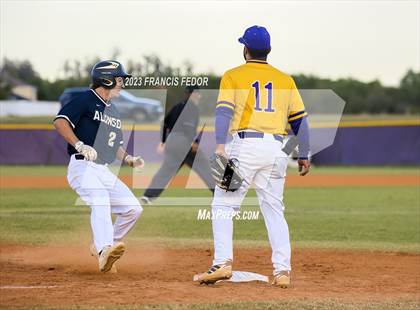 Thumbnail 3 in Alonso @ Lennard photogallery.