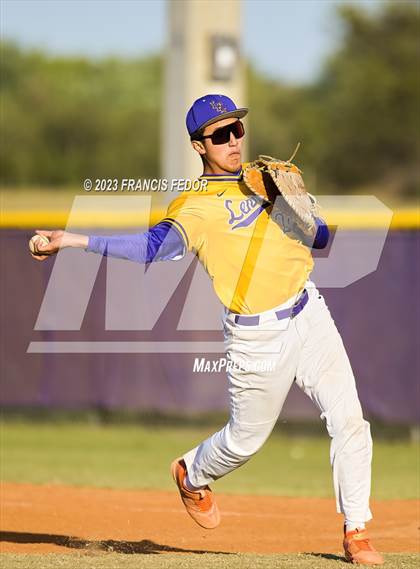 Thumbnail 3 in Alonso @ Lennard photogallery.