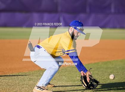 Thumbnail 2 in Alonso @ Lennard photogallery.