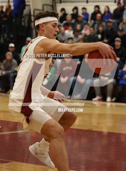 Thumbnail 2 in Pembroke vs Newburyport (MIAA Division 3 Round of 32) photogallery.