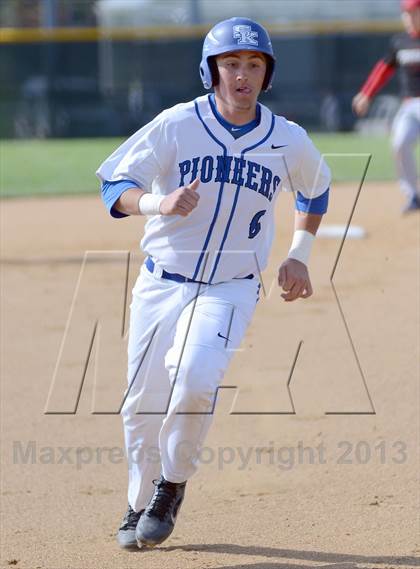 Thumbnail 1 in Conner @ Simon Kenton photogallery.
